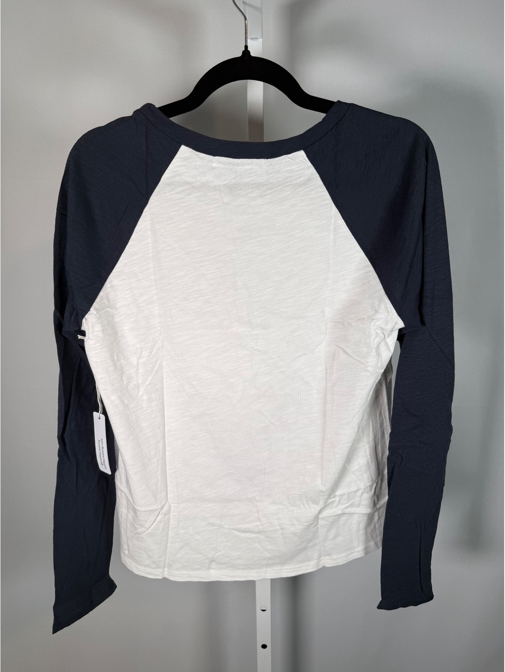 NWT Six Fifty White Navy Long Sleeve Top Size Medium - Picture 4 of 7